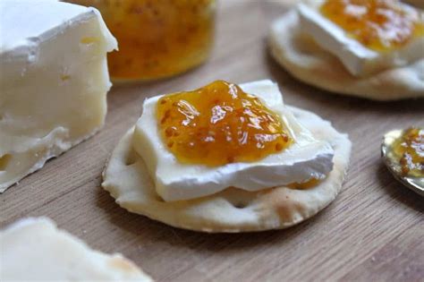 brie-and-fig-jam-appetizers-theyre-even-christinas image