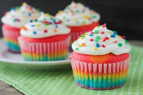 20-st-patricks-day-cakes-and-cupcakes-to-treat-your image