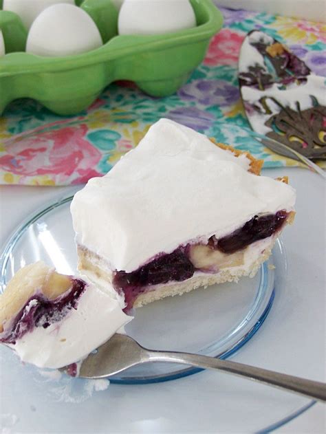 blueberry-banana-cream-pie-desserts-sewlicious-home image