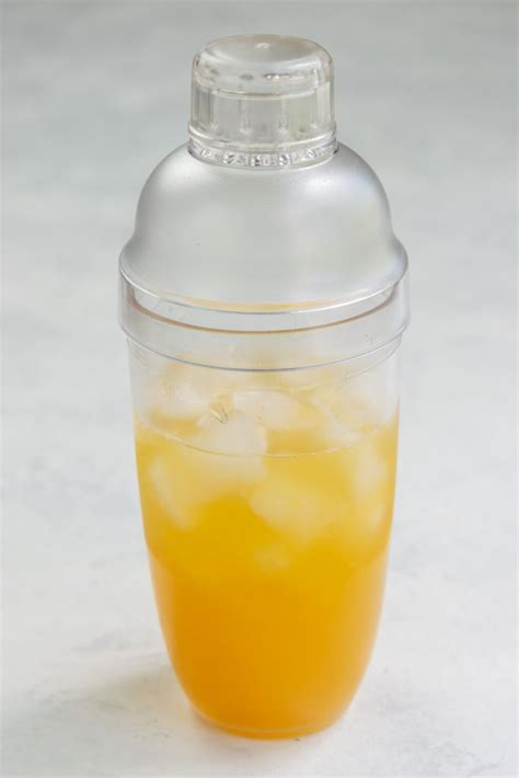 starbucks-peach-green-tea-lemonade-recipe-sweet-steep image