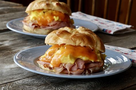 ham-and-cheese-breakfast-sandwich-weekend-at-the image