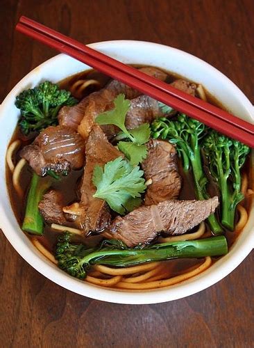 taiwanese-spicy-beef-noodle-soup-recipe-niu-rou image