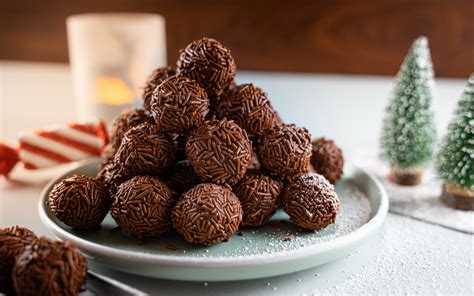 chocolate-rum-balls-delight-baking image