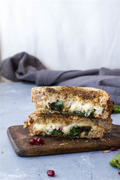 middle-eastern-style-grilled-feta-cheese-sandwich image