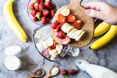 how-to-meal-prep-smoothies-5-make-ahead-smoothie image