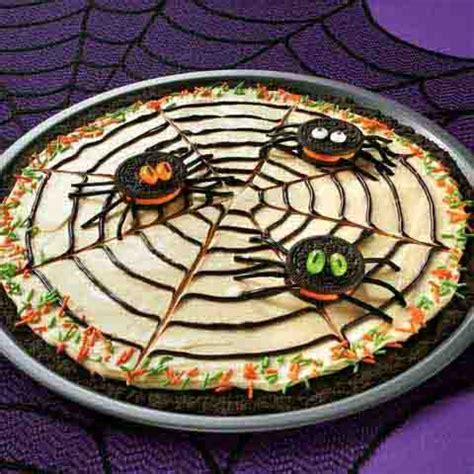oreo-spider-web-cookie-pizza-snackworks image