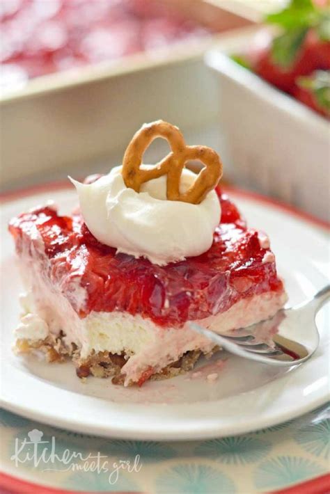 strawberry-pretzel-dessert-kitchen-meets-girl image