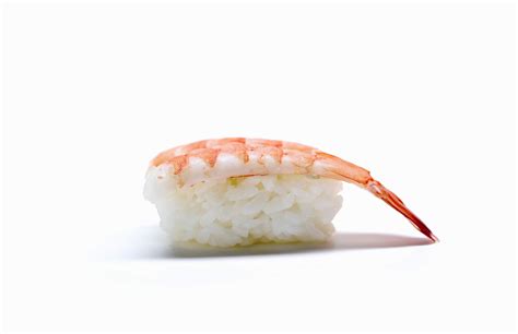 how-to-prepare-cooked-shrimp-for-nigiri-sushi image