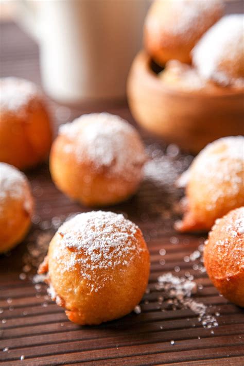 zeppole-italian-doughnuts-thebestdessertrecipescom image