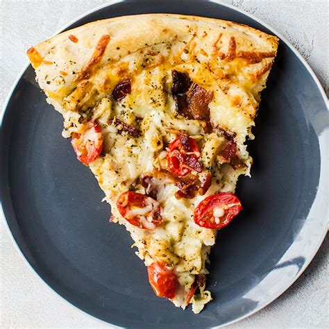 chicken-bacon-ranch-pizza-recipe-centercutcook image