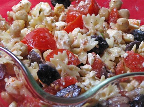 chickpea-macaroni-salad-recipe-and-nutrition-eat image