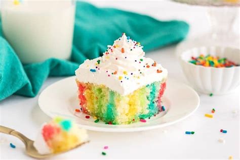 rainbow-poke-cake-the-farm-girl-gabs image