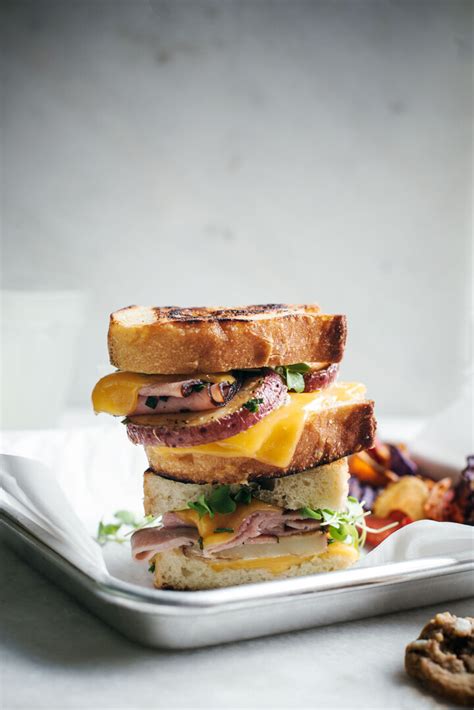 loaded-potato-grilled-cheese-sandwich image
