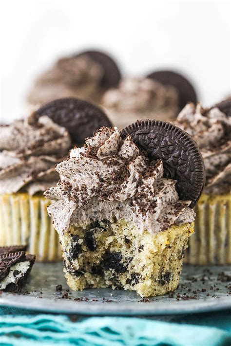 easy-cookies-and-cream-cupcakes-the-best-oreo image
