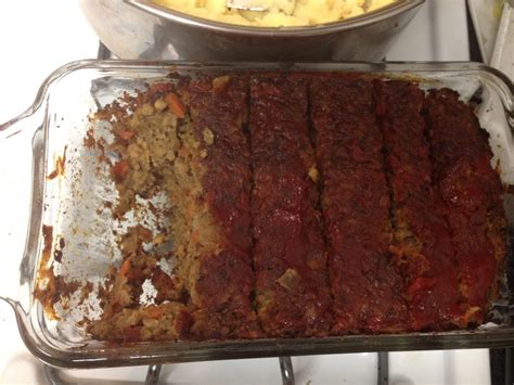 country-meatloaf-with-golden-gravy-bigovencom image
