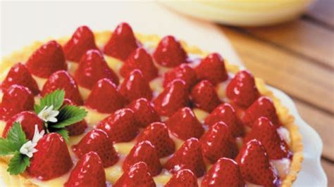 strawberry-lemon-curd-tart-recipe-bon-apptit image
