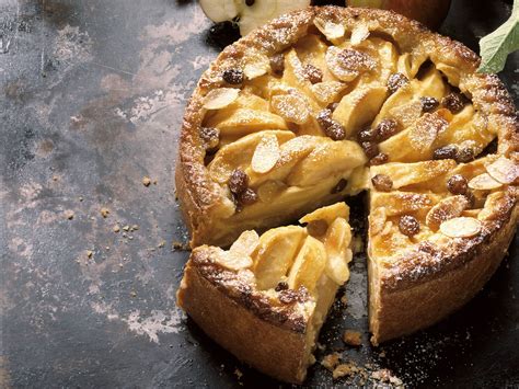 deep-dish-apple-raisin-pie-recipe-eat-smarter-usa image
