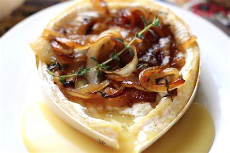 baked-camembert-with-honey-thyme-onions-diary image