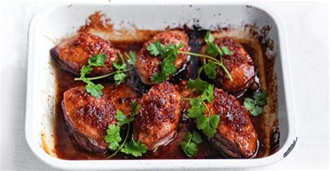 duck-with-sticky-chilli-caramel-sauce-mindfood image