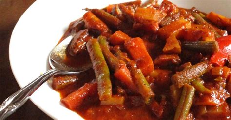 mixed-vegetables-in-a-spicy-tomato-ethiopian-kulet image