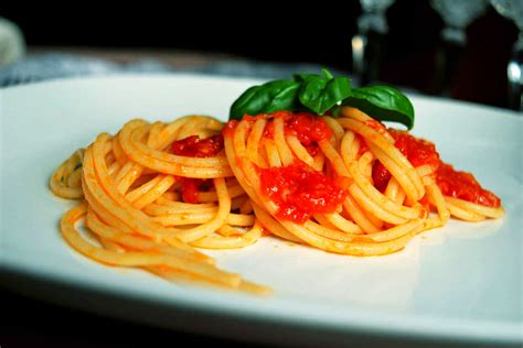 spaghetti-with-tomato-sauce-recipe-recipes-from-italy image