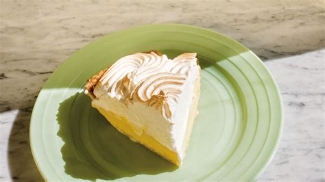 key-lime-meringue-pie-taste image