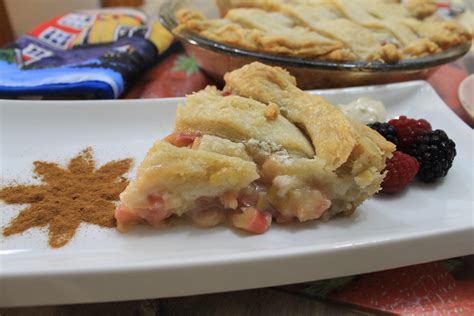 grandmas-rhubarb-custard-pie-bonitas-kitchen image