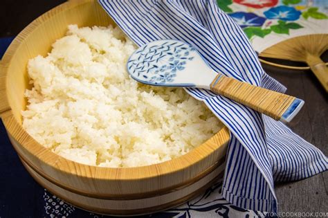 how-to-make-sushi-rice-酢飯-video-just-one-cookbook image