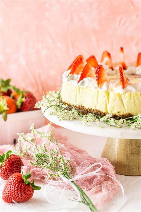 fresh-strawberry-ginger-cheesecake-with-gingersnap-crust image