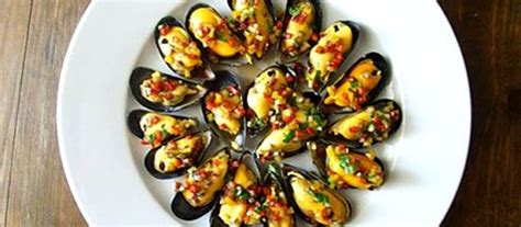savory-mussels-in-vinegar-sauce-recipes-dinner-ideas image