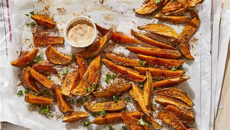 sweet-potato-fries-with-chipotle-aioli-giant-food-store image