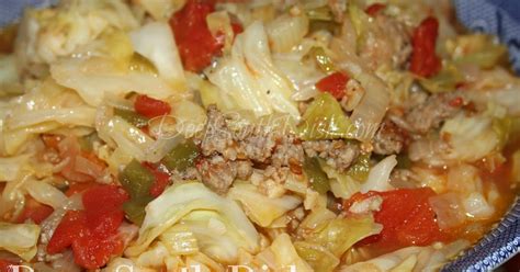 smothered-cabbage-with-sausage-and-tomato-deep image