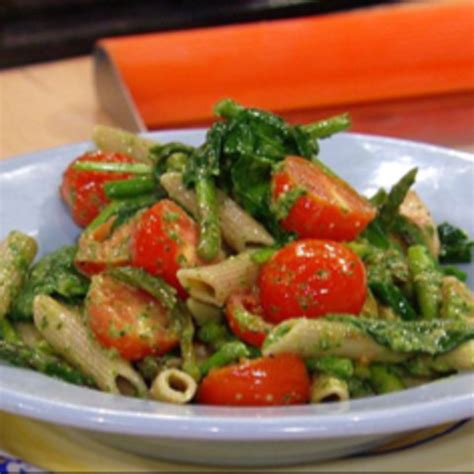 pesto-pasta-with-spinach-asparagus-and-cherry image