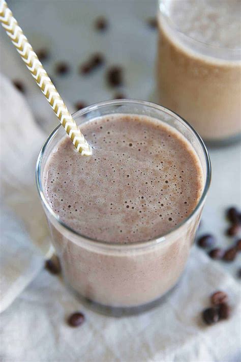 healthy-banana-coffee-smoothie-recipe-lexis-clean image