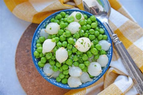 seasoned-peas-and-pearl-onion-recipe-easy-vegetable image