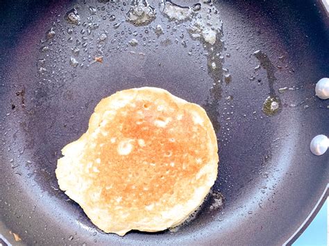 classic-light-and-fluffy-buttermilk-sourdough-pancakes image