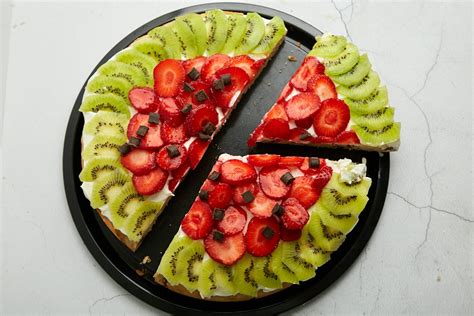watermelon-pie-a-beautiful-dessert-with-an-incredible image