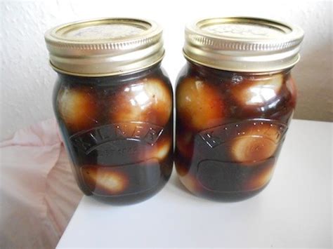 balsamic-pickled-onions-as-the-sparrow-flies image