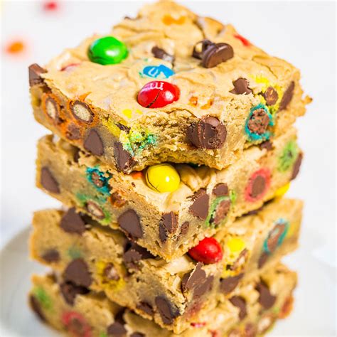 chocolate-chip-mms-bars-easy-cookie-bars image