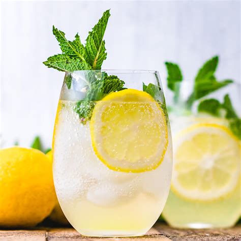 limoncello-spritz-perfect-summer-cocktail-sip-and-feast image