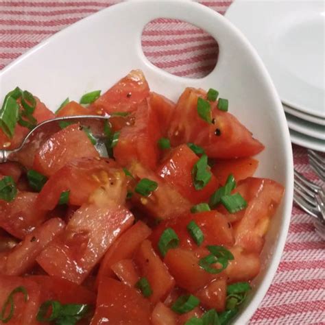 german-tomato-salad-recipe-omas-tomatensalat image