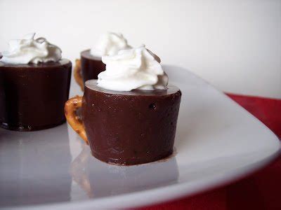 hot-cocoa-pudding-mugs-recipe-in-the-kitchen-with image