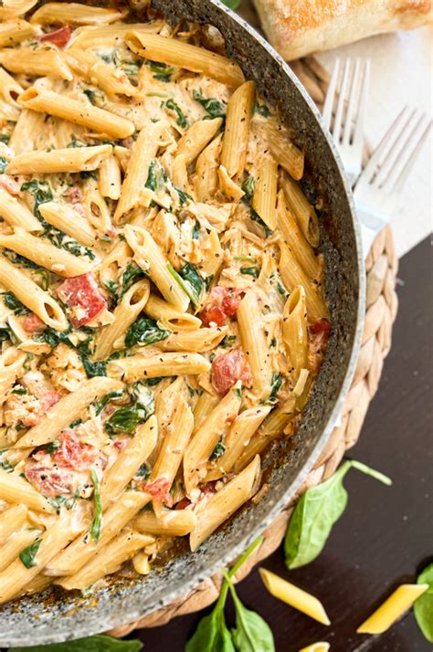 healthy-creamy-pasta-with-tuna-spinach-30 image