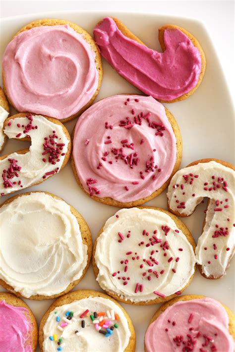 vegan-sugar-cookies-minimalist-baker image