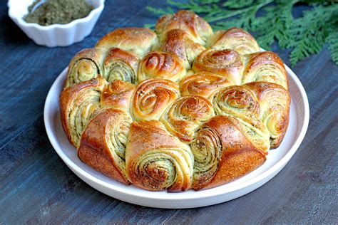 zaatar-pull-apart-bread-two-of-a-kind image