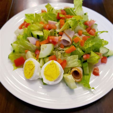 fresh-tossed-turkey-chef-salad-recipe-bar-s-foods image