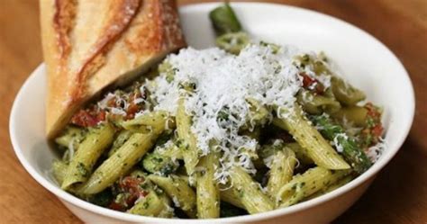 pesto-pasta-with-sun-dried-tomatoes-and-roasted image
