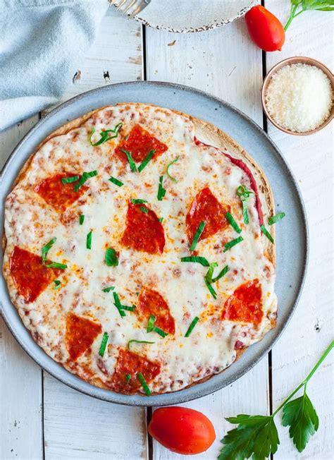 easy-tortilla-pizza-recipe-sustainable-cooks image