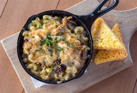 what-to-serve-with-mac-and-cheese-our-best-sides image