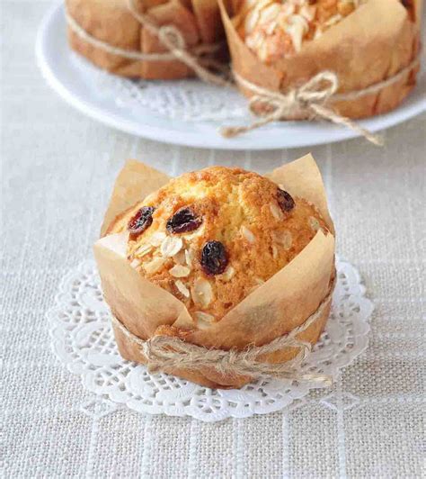 eggless-breakfast-oatmeal-raisin-muffin image